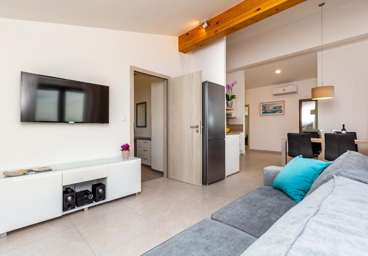 Apartments Krusec Pula Luaran gambar