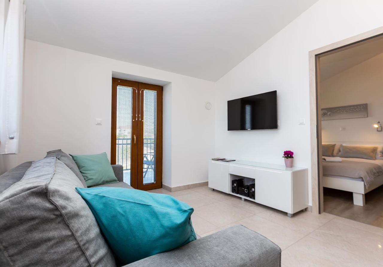 Apartments Krusec Pula Luaran gambar