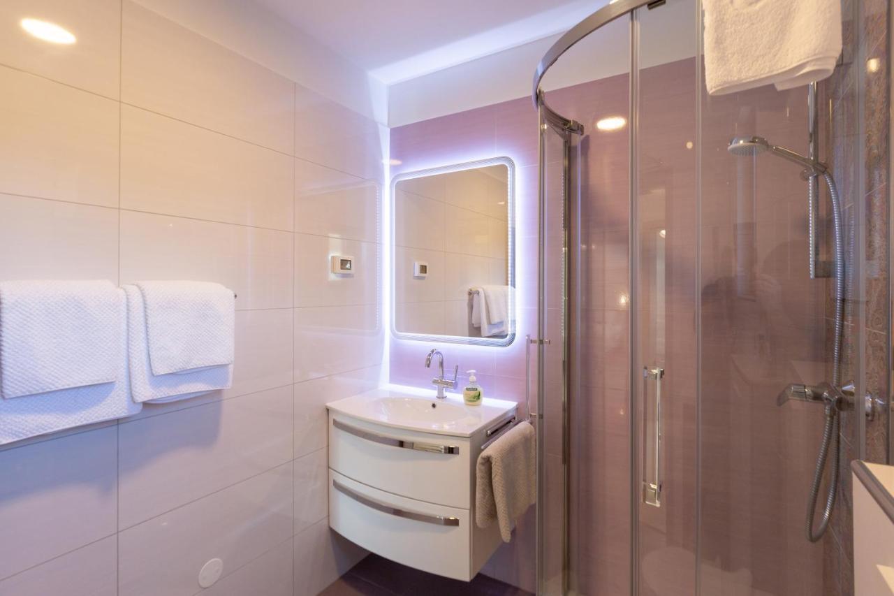 Apartments Krusec Pula Luaran gambar
